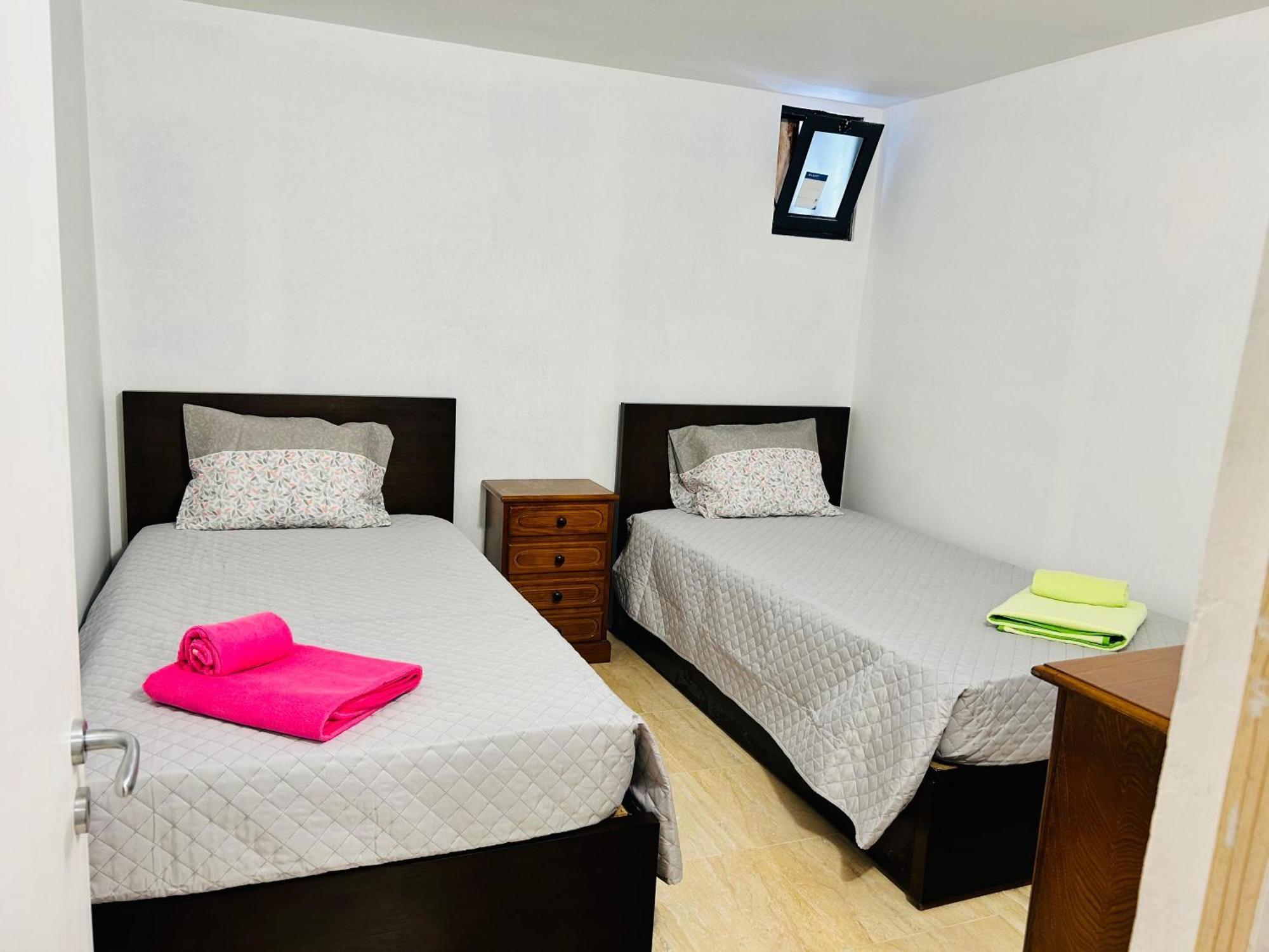 Japji Guest House Esmeriz Vitoria Exterior foto